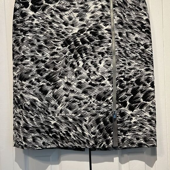 Talbots Black, Grey, White Pattern Lined Skirt Size 14 - Picture 3 of 12